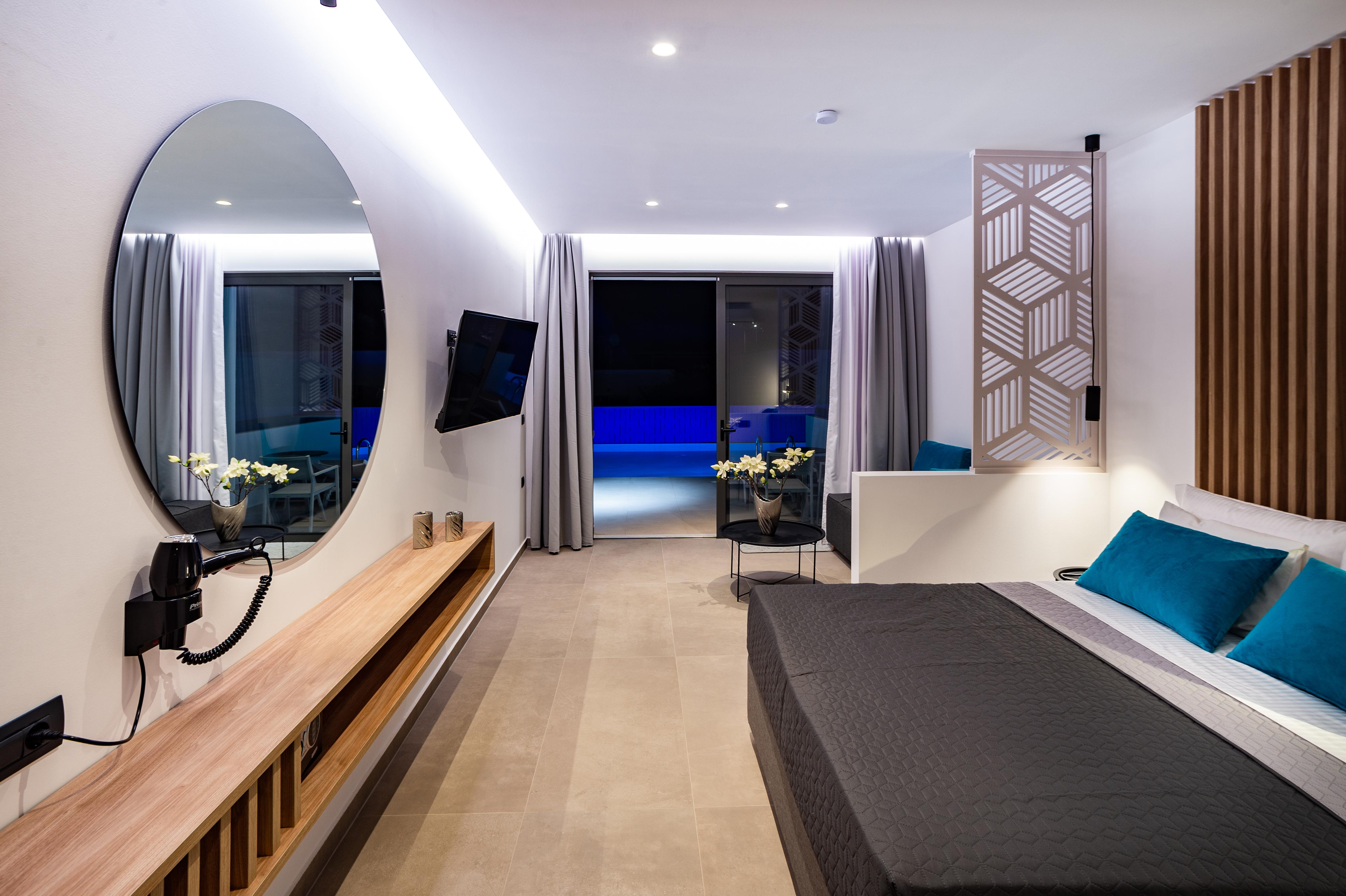 Zoes & Hotel Faliraki