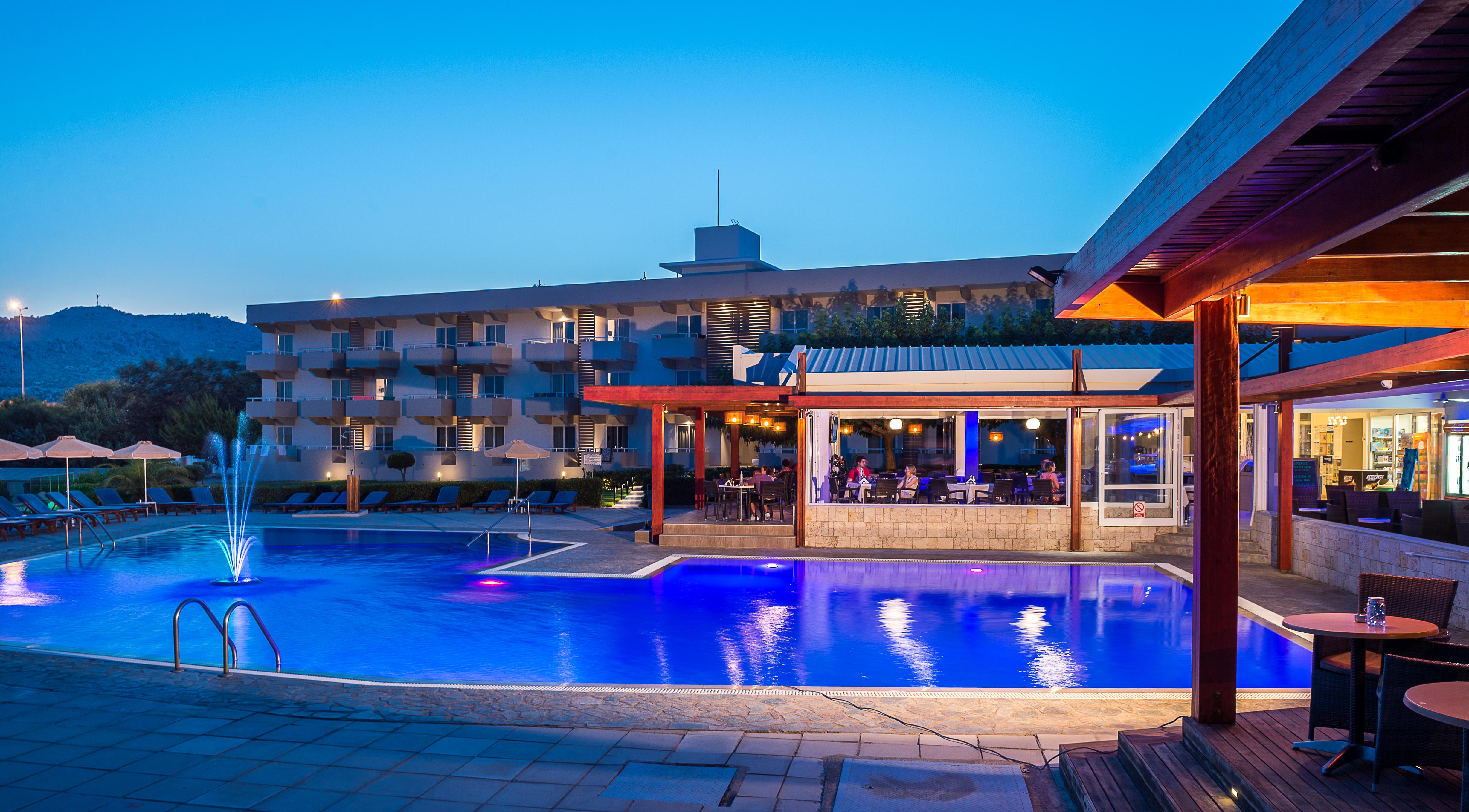 Hotel Zoes &