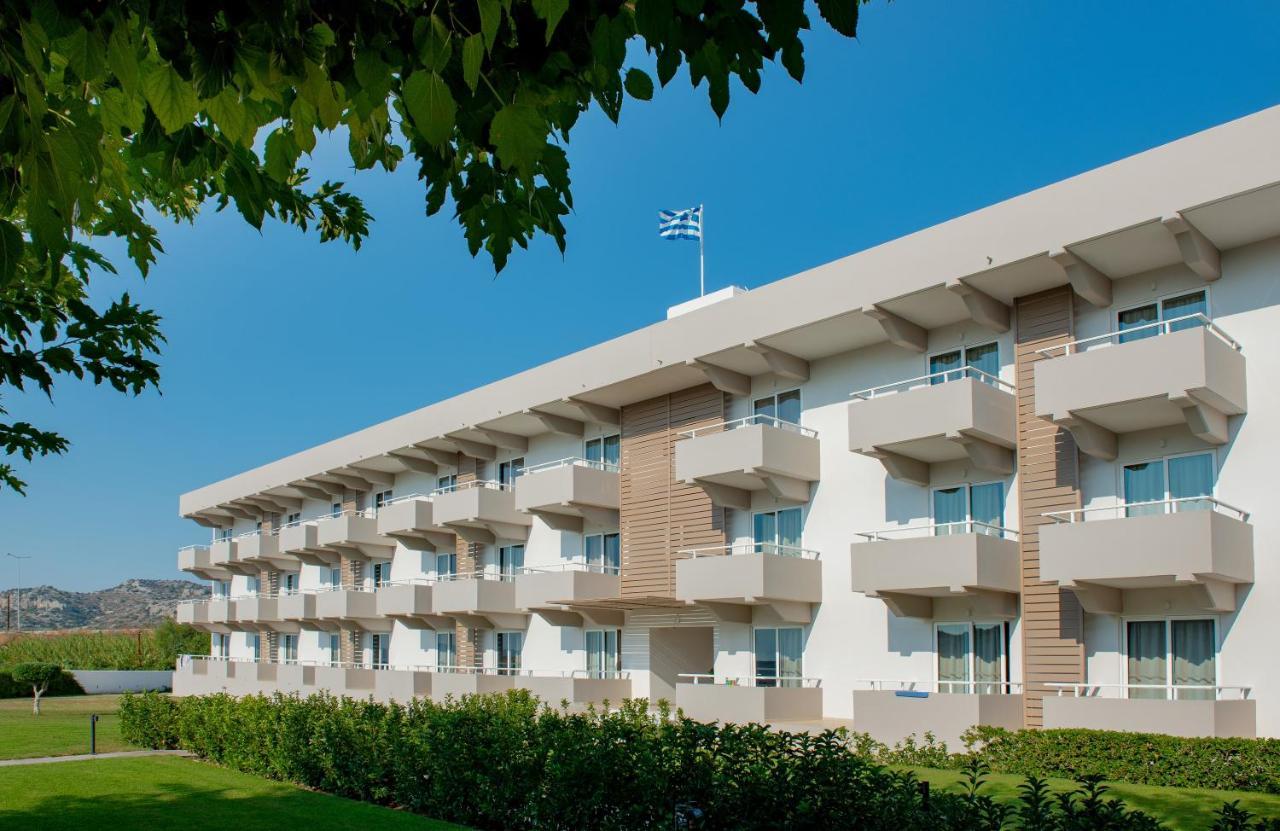 Zoes & Hotel